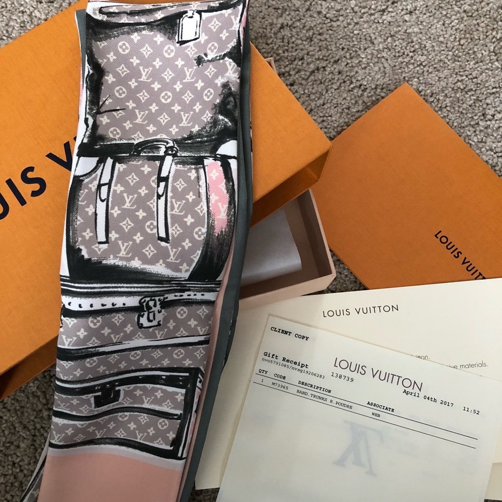 Louis Vuitton Trunks Bandeau